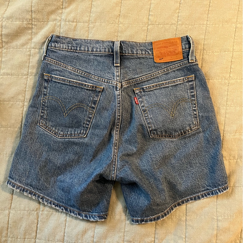 Levi’s 501 Original blue jean shorts, high waisted, mid length, size 27